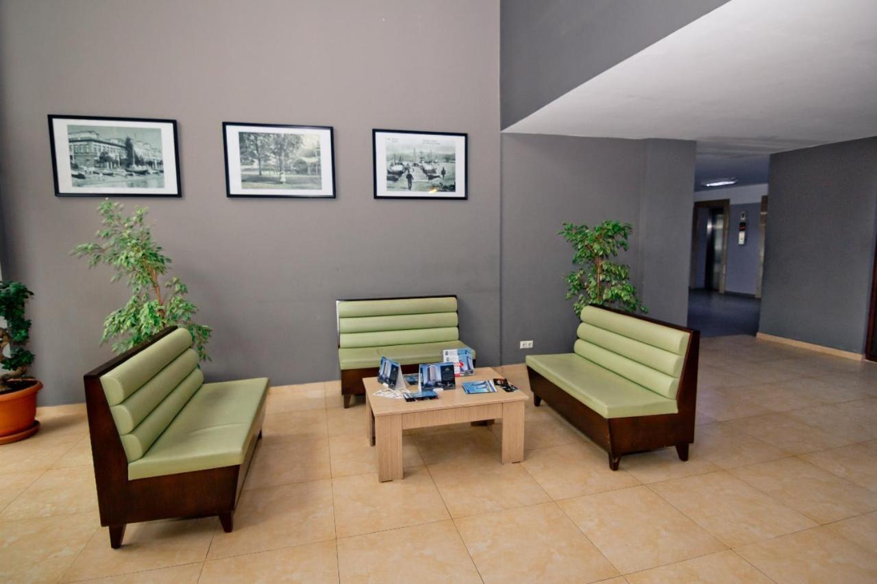 Rezal Plaza Batumiアパートメント エクステリア 写真