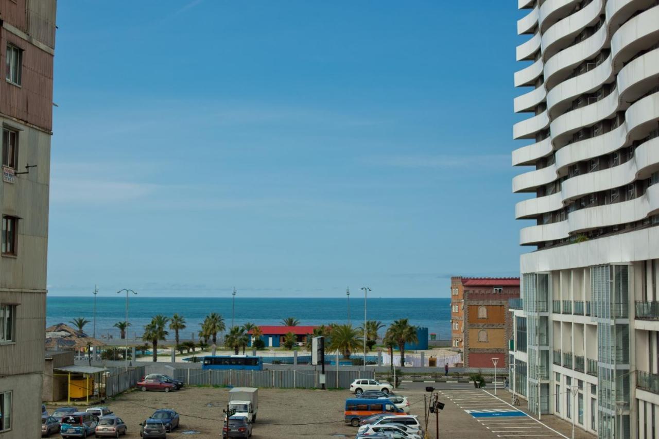 Rezal Plaza Batumiアパートメント エクステリア 写真